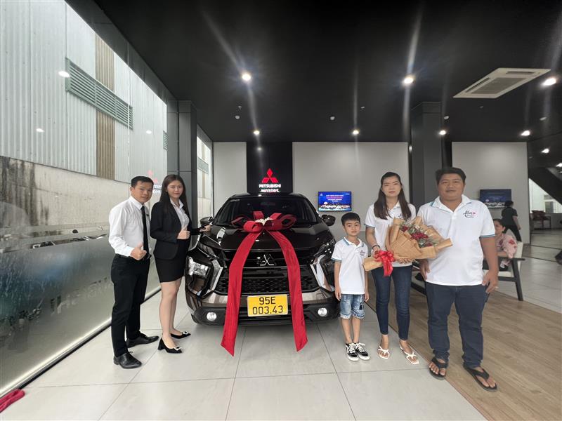 Giao xe cho Quý khách hàng