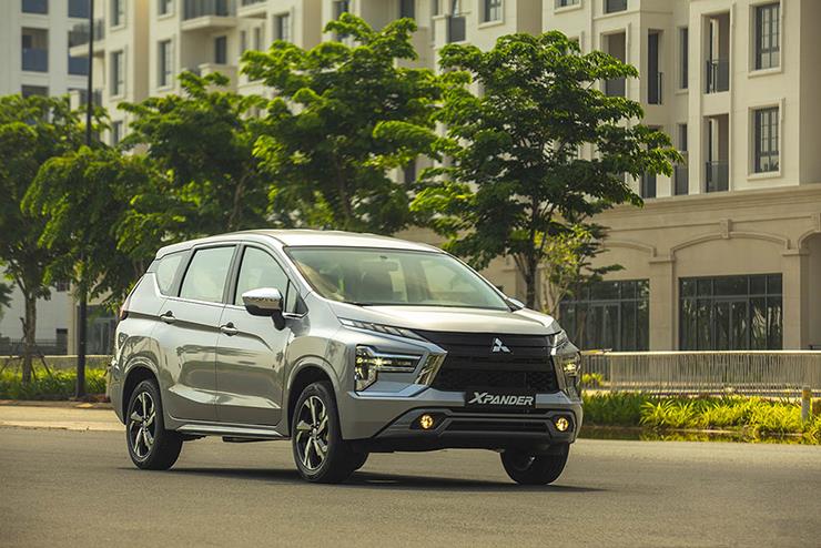Giá xe Mitsubishi Xpander tháng 11/2022, tặng Camera lùi khi mua bản lắp ráp