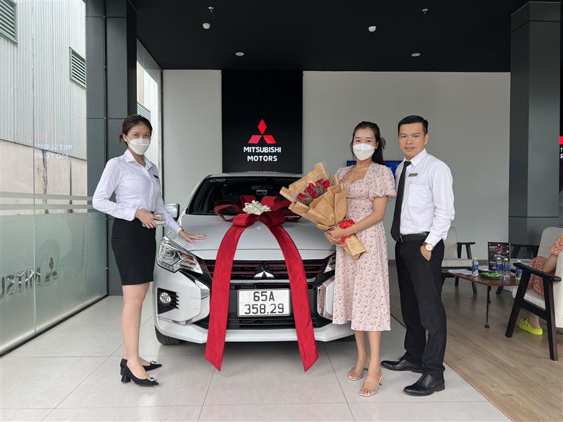 Giao xe cho Quý khách hàng