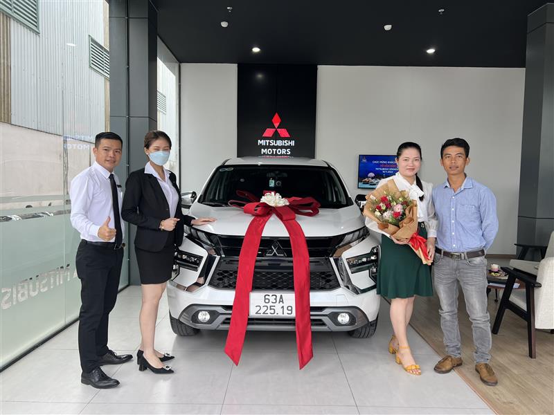 Giao xe cho Quý khách hàng